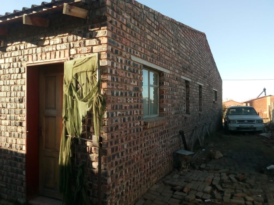 2 Bedroom Property for Sale in Bloemside 2 Free State